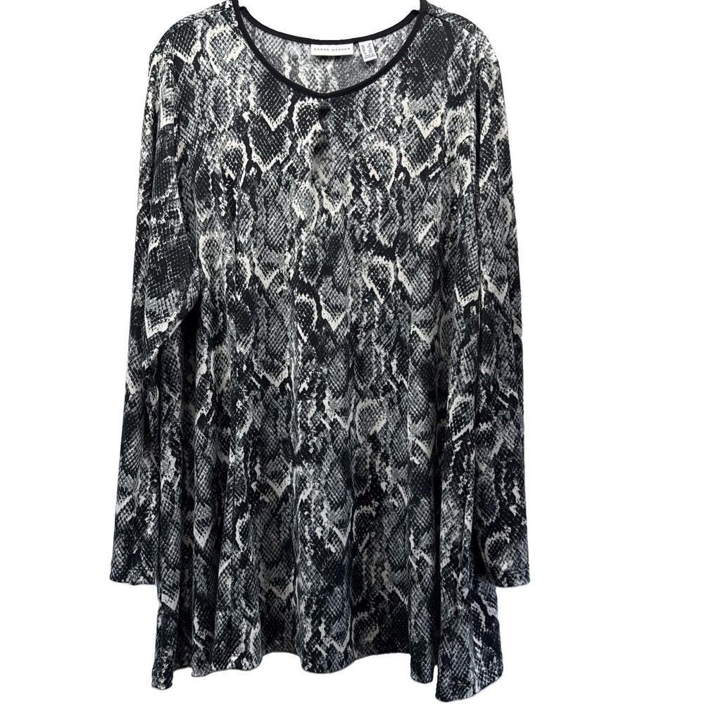 Susan Graver Women's Tunic Top Size 1X Black White Liquid Knit Long Sleeves Peep